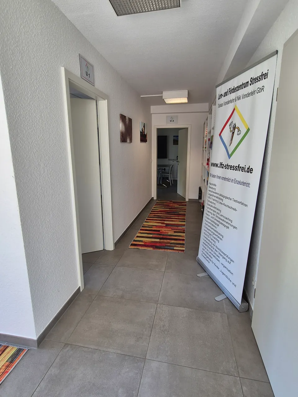 Flur und Wartebereich im LFZ Stressfrei in Büdingen